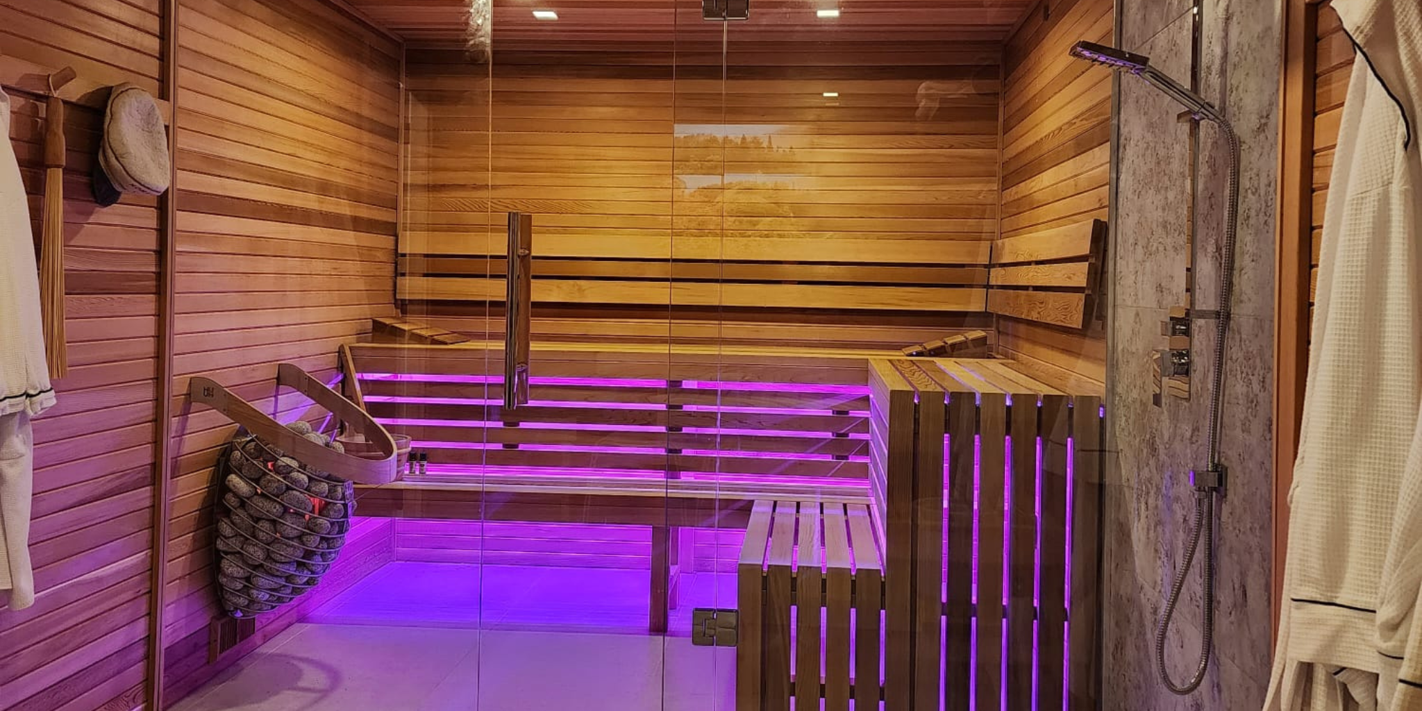 Custom sauna room by Elu Sauna and Cold Tubs