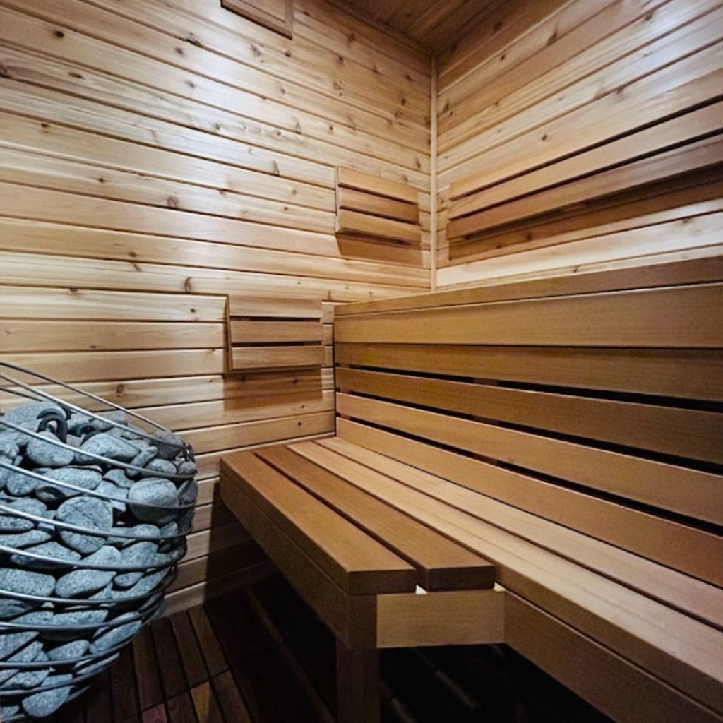 Custom cold room sauna by ELU saunas and cold tubs